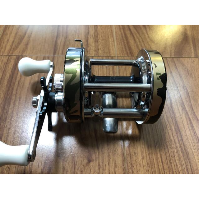 AbuGarcia(アブガルシア)のアンバサダー　オールド　6500C3 迷彩　レア品　カスタム有 スポーツ/アウトドアのフィッシング(リール)の商品写真