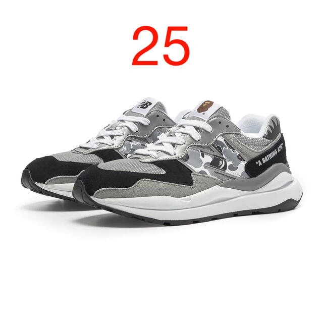 A BATHING APE(アベイシングエイプ)のBAPE X NEW BALANCE 5740 GRAY 25cm レディースの靴/シューズ(スニーカー)の商品写真