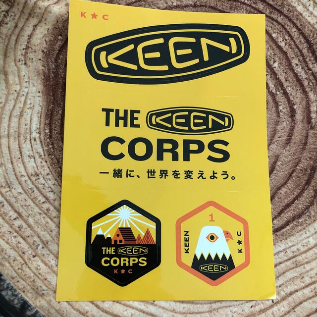 KEEN(キーン)のkeen ステッカーとピンバッジ スポーツ/アウトドアのアウトドア(その他)の商品写真