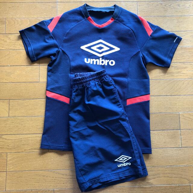 UMBRO(アンブロ)のアンブロ　ジュニアサッカーウェア上下セット（160cm ） スポーツ/アウトドアのサッカー/フットサル(ウェア)の商品写真