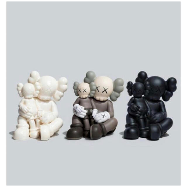 KAWS HOLIDAY CHANGBAI MOUNTAIN カウズ　3体セット