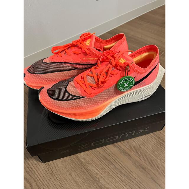 NIKE(ナイキ)のNIKE ZOOMX VAPORFLY NEXT%　27.5cm スポーツ/アウトドアのスポーツ/アウトドア その他(陸上競技)の商品写真