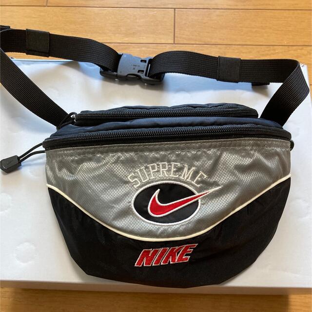 ウエストポーチ Supreme Nike Shoulder Bag Silver