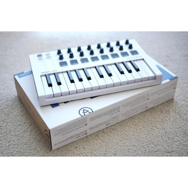 ARTURIA MiniLab Mk II MIDIキーボード 楽器のDTM/DAW(MIDIコントローラー)の商品写真