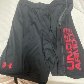 アンダーアーマー(UNDER ARMOUR)の超美品UNDERARMOUR アンダーアーマメンズ短パン黒XL(ショートパンツ)