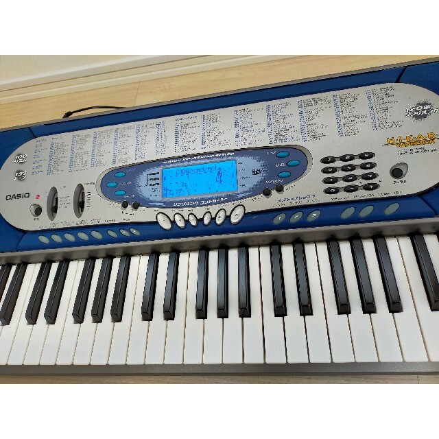 CASIO カシオ キーボードLK-65　光ナビゲーション　電子ピアノ