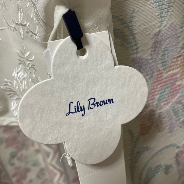 Lily Brown(リリーブラウン)の【lilybrown】オリエンタル刺繍チャイナトップス レディースのトップス(シャツ/ブラウス(半袖/袖なし))の商品写真