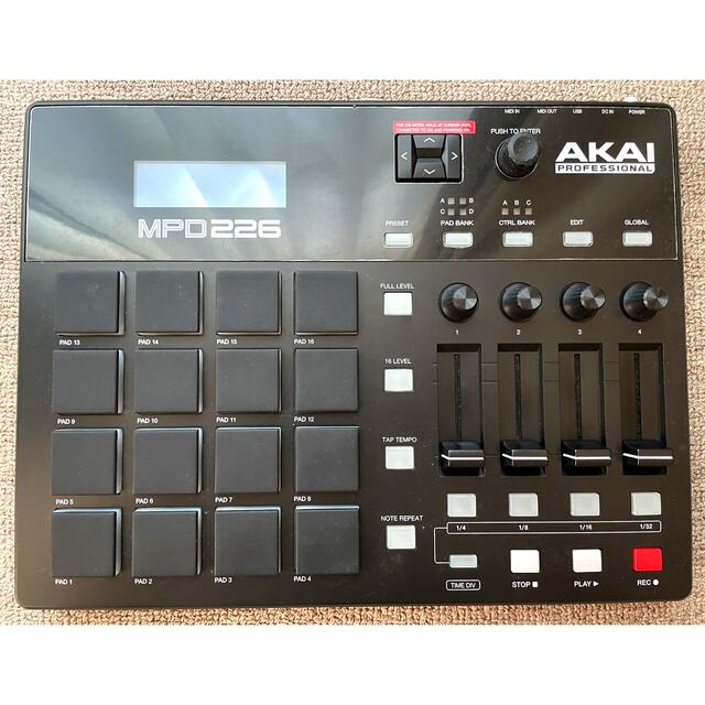MPD 226 AKAI MIDI パッドコントローラー MPD 226 AKAI MIDI パッドコントローラー
