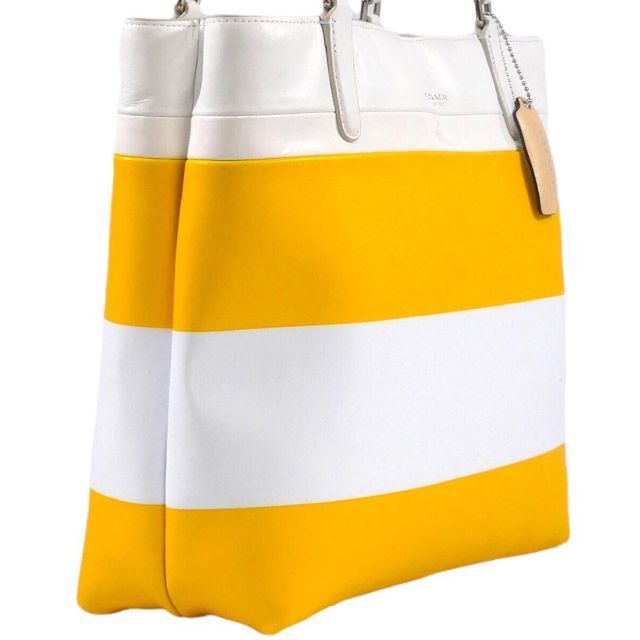 COACH(コーチ)のトートバッグ メンズ 本革 レディース 白 COACH 黄 コーチ JJ133 レディースのバッグ(トートバッグ)の商品写真