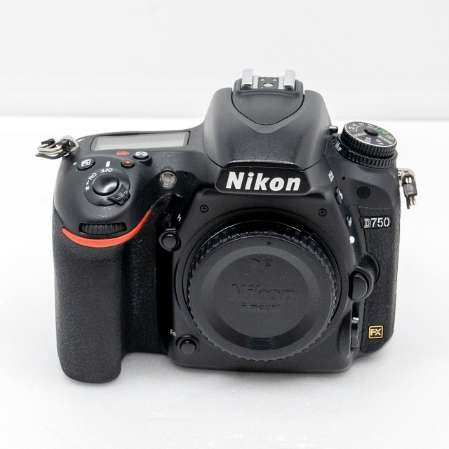 Nikon D750 ボディ 本体 フルサイズ 一眼レフカメラ 充電器有り