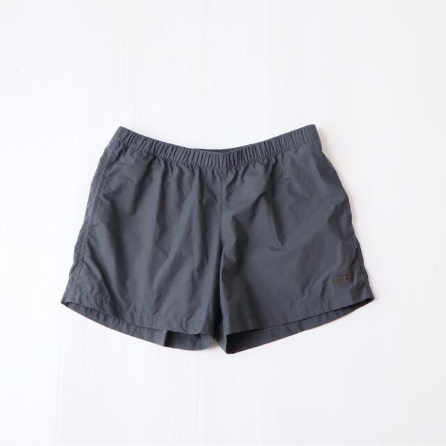 THE NORTH FACE(ザノースフェイス)の最終値下　THE NORTH FACE VERSATILE SHORT レディースのパンツ(ショートパンツ)の商品写真