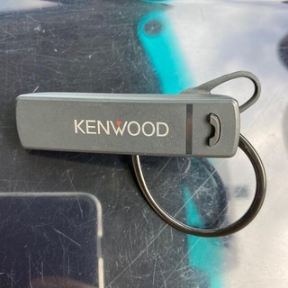 ケンウッド(KENWOOD)のKENWOOD ワイヤレスヘッドレスト（KH-M300 ）(ヘッドフォン/イヤフォン)