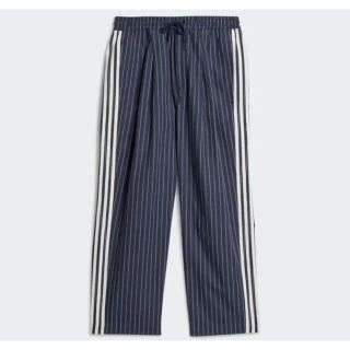 新品タグ付き adidas × noah コラボ ストライプパンツ 新品タグ付き adidas × noah コラボ ストライプパンツ