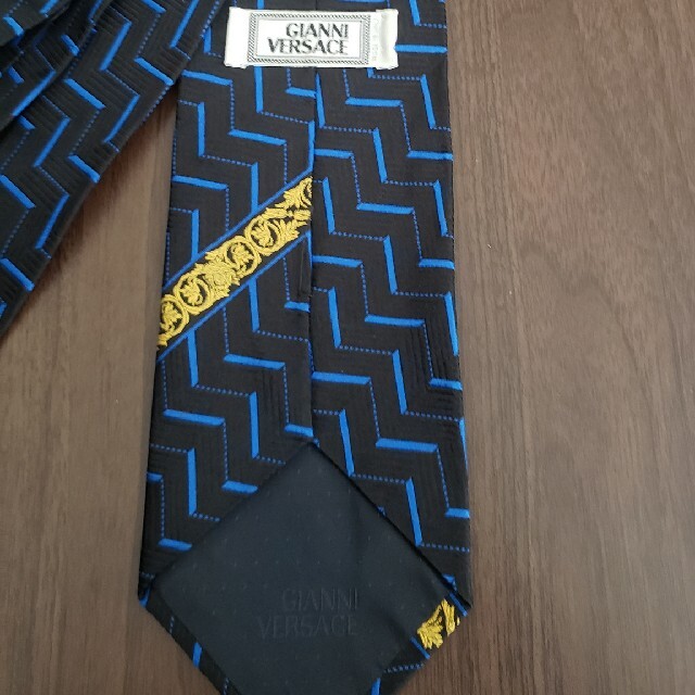 Gianni Versace(ジャンニヴェルサーチ)のGlANNl VERSACE　ネクタイ👔新品 メンズのファッション小物(ネクタイ)の商品写真