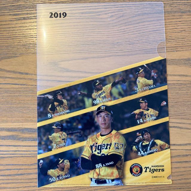 阪神タイガース　A4クリアファイル６枚セット（2019、2022　３枚ずつ） エンタメ/ホビーのタレントグッズ(スポーツ選手)の商品写真