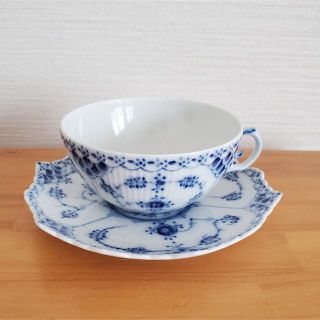 ロイヤルコペンハーゲン(ROYAL COPENHAGEN)のロイヤルコペンハーゲン ブルーフルーテッド フルレース カップ&ソーサー(食器)