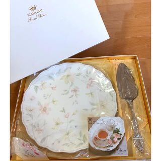 ナルミ(NARUMI)の新品　NARUMI ナルミ　食器　サーバー付　ケーキセット(食器)