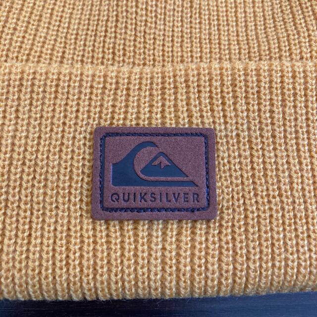 QUIKSILVER(クイックシルバー)のクイックシルバー 帽子 ニットキャップ イエロー 辛子色 ワッチキャップ メンズの帽子(ニット帽/ビーニー)の商品写真