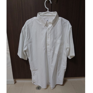 ユニクロ(UNIQLO)のプルオーバーシャツ　UNIQLO　Lサイズ　半袖　白(シャツ)