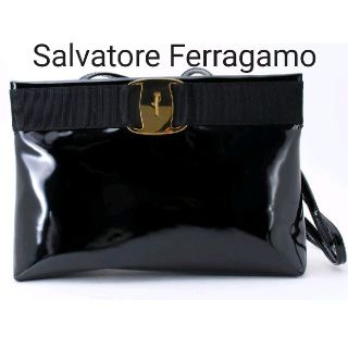 サルヴァトーレフェラガモ(Salvatore Ferragamo)のサルヴァトーレフェラガ モショルダーバッグ(ショルダーバッグ)