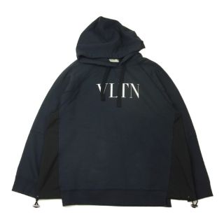 ヴァレンティノ(VALENTINO)のVALENTINO ヴァレンティノ WV3MF18G7GA VLTN Porover Hoody 異素材切替 ロゴプリント プルオーバー フーディ パーカー ネイビー系 S【美品】【中古】(パーカー)