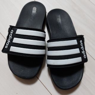 アディダス(adidas)のサンダル(サンダル)