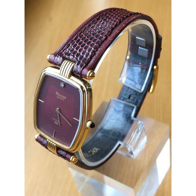 美品】BULOVA ブローバ クオーツ 文字盤:レッド【動作状況:良好
