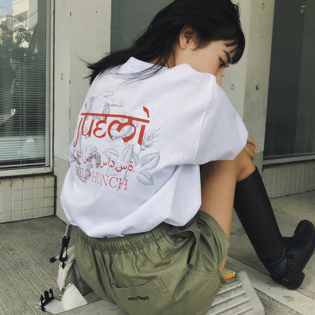 Juemi アラビックTシャツ 白 | フリマアプリ ラクマ