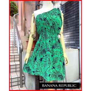 バナナリパブリック(Banana Republic)のｷｭｰﾄ&ｾｸｼｰ♪ﾜﾝｼｮﾙﾀﾞｰX椰子葉柄!【バナリパ】膝丈OP送料込(ひざ丈ワンピース)