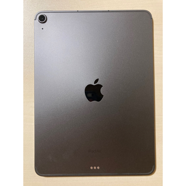 iPad(アイパッド)のiPad Air 5 64GB cellular SIMフリー　スペースグレイ スマホ/家電/カメラのPC/タブレット(タブレット)の商品写真