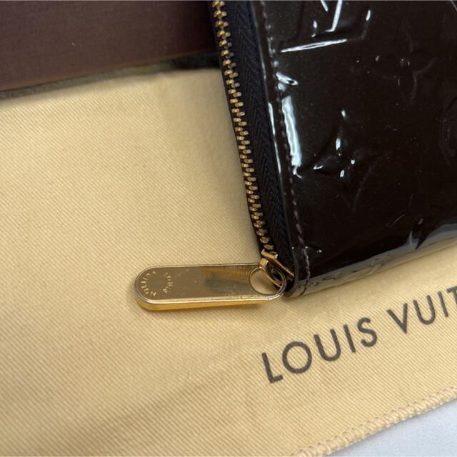 LOUIS VUITTON(ルイヴィトン)の美品！LOUIS VUITTONルイヴィトン　ヴェルニ　長財布ジッピーウォレット レディースのファッション小物(財布)の商品写真