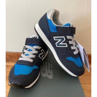 ニューバランス(New Balance)の専用！！【新品】ニューバランス キッズスニーカー 373（青×紺:19.0㎝）(スニーカー)