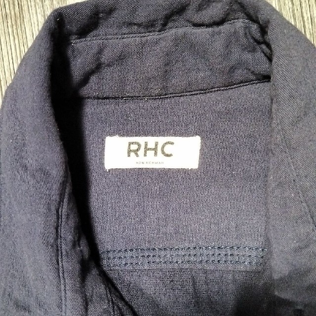Ron Herman(ロンハーマン)のRHC ロンハーマン　ネイビーシャツ メンズのトップス(シャツ)の商品写真