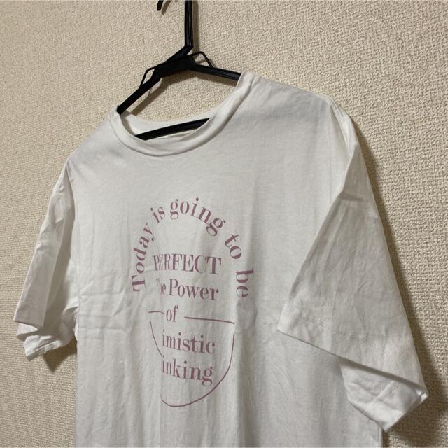 GU(ジーユー)のロゴプリントTシャツ レディースのトップス(Tシャツ(半袖/袖なし))の商品写真