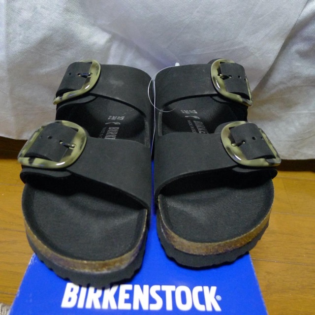 BIRKENSTOCK(ビルケンシュトック)のBIRKENSTOCK Arizona Big Buckle ビッグバックル レディースの靴/シューズ(サンダル)の商品写真