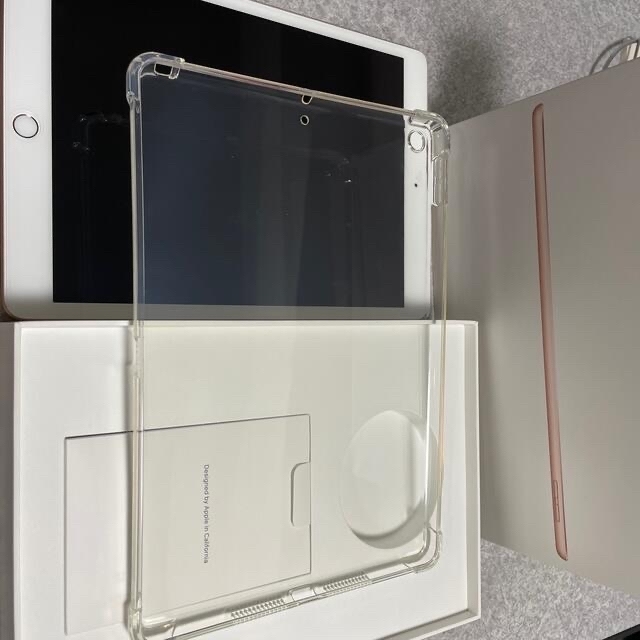 iPad(アイパッド)のアップル iPad 第7世代 WiFi 32GB ゴールド スマホ/家電/カメラのPC/タブレット(タブレット)の商品写真