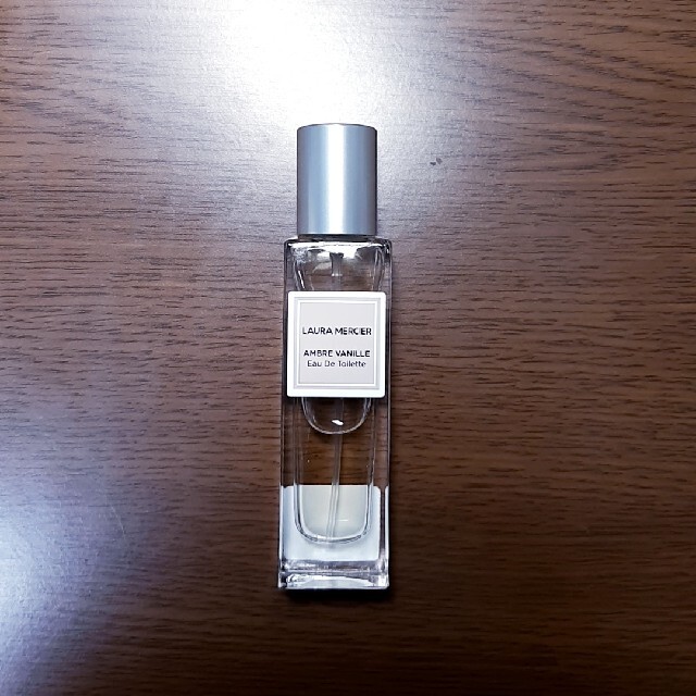 laura mercier(ローラメルシエ)のlaura mercier　オードトワレ　N　アンバーバニラ　15ml コスメ/美容の香水(香水(女性用))の商品写真