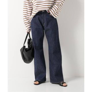 オーラリー(AURALEE)の美品　オーラリー　22SS SELVEDGE LIGHT デニムワイドパンツ(デニム/ジーンズ)