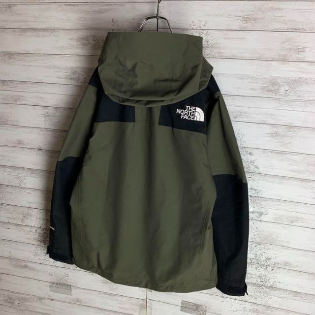 THE NORTH FACE(ザノースフェイス)の【超希少カラー】ノースフェイス☆ワンポイント刺繍ロゴ即完売モデルジャケット　美品 メンズのジャケット/アウター(マウンテンパーカー)の商品写真