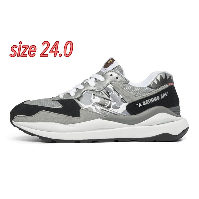 A BATHING APE(アベイシングエイプ)のBAPE New Balance エイプ ニューバランス 57/40 24.0 レディースの靴/シューズ(スニーカー)の商品写真