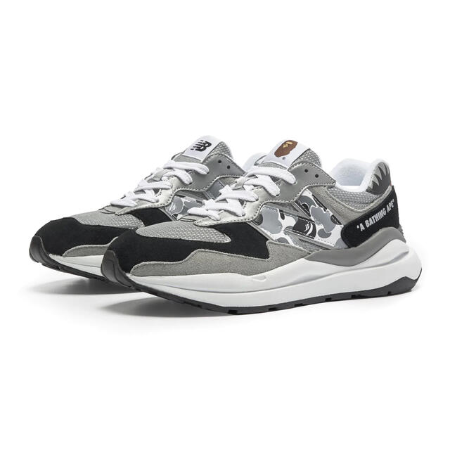 A BATHING APE(アベイシングエイプ)のBAPE New Balance エイプ ニューバランス 57/40 26.0 メンズの靴/シューズ(スニーカー)の商品写真