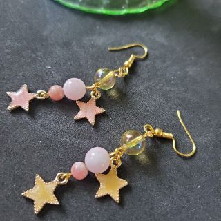 天然石　スターピアス　かわいいピンク(ピアス)