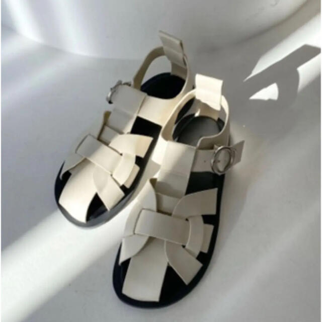 CAPRICIEUX LE'MAGE(カプリシューレマージュ)のカプリシューレマージュ グルカサンダル 37 レディースの靴/シューズ(サンダル)の商品写真