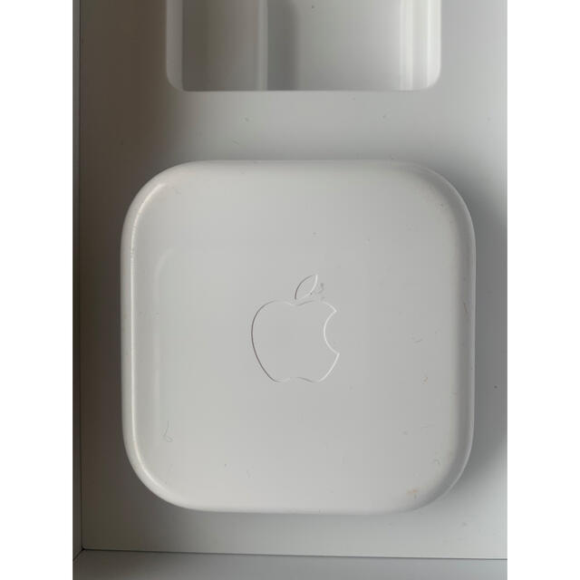 iPhone(アイフォーン)のSHI様専用！新品未使用⭐︎iphone Apple  純正品　イヤホン スマホ/家電/カメラのオーディオ機器(ヘッドフォン/イヤフォン)の商品写真