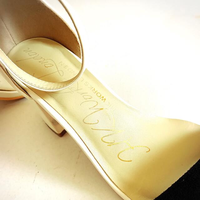 しまむら(シマムラ)のHK Works London 白サンダル　アンクルストラップ美脚　L 24.5 レディースの靴/シューズ(サンダル)の商品写真