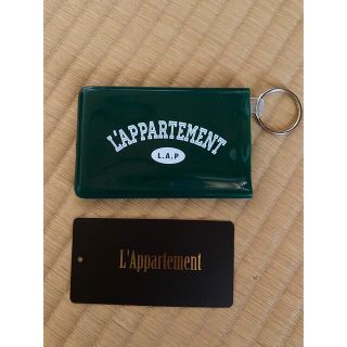 アパルトモンドゥーズィエムクラス(L'Appartement DEUXIEME CLASSE)のL'Appartement 15周年記念 カードホルダー グリーン(その他)