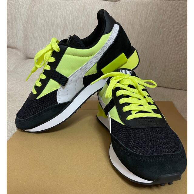 PUMA(プーマ)のPUMAプーマフューチャーライダーネオンプレイ01BK/F.YELLOW レディースの靴/シューズ(スニーカー)の商品写真