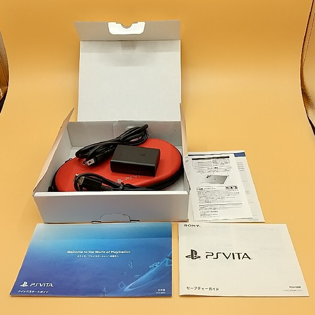 PlayStation®Vita（PCH-2000シリーズ） Wi-Fiモデル - 携帯用ゲーム機本体