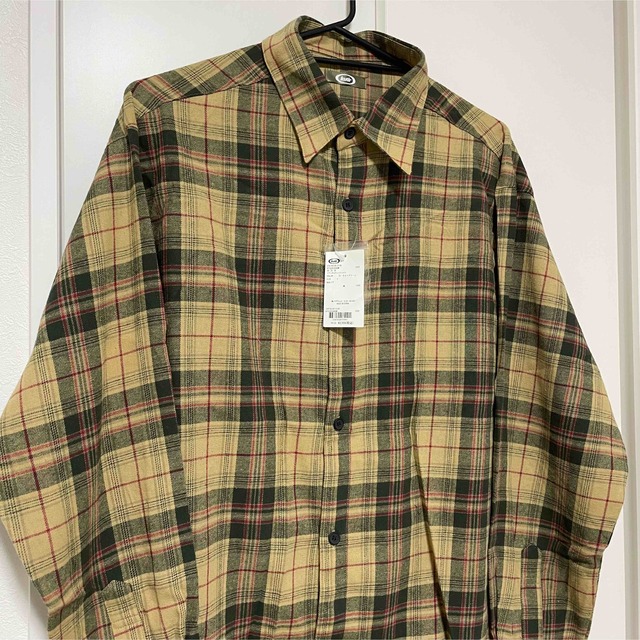 [新品未使用] kutir クティール フランネルチェックシャツ 長袖 ベージュ レディースのトップス(シャツ/ブラウス(長袖/七分))の商品写真