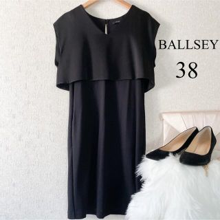 ボールジィ(Ballsey)の【美品】ballsey（ボールジィ）ケープ風切替え黒ワンピース(ひざ丈ワンピース)